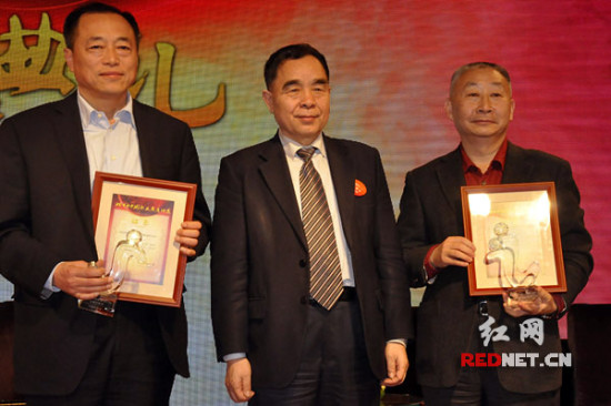 2014中国书业年度评选揭晓 杨绛张嘉佳获年度作者