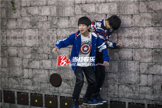 TF boys长沙闯麦咭密室 避谈春晚话题(组图)