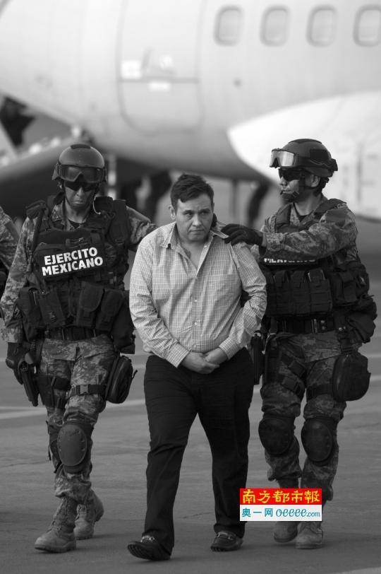 墨西哥联邦警察和军方当天早些时候对"海湾"贩毒集团头目的一次抓捕