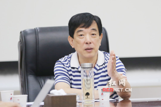 众友董事长_董事长办公室图片