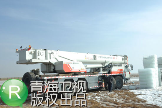 《冰封魅影》现场的重型机械