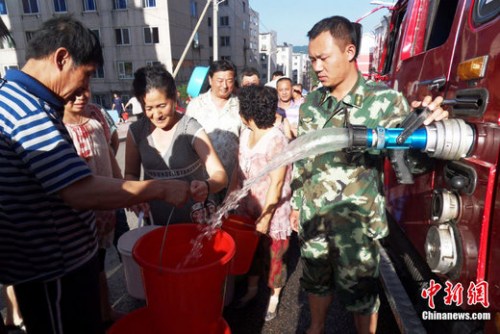 吉林通化因洪灾停水95小时后恢复供水(图)