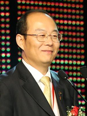 《中国企业家》杂志社社长刘东华辞职