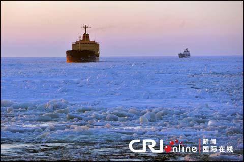 俄罗斯船只遭遇大块浮冰被困芬兰湾_天气预报