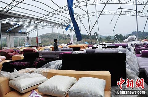 广东连州遭受暴雨冰雹和14级大风袭击_天气预