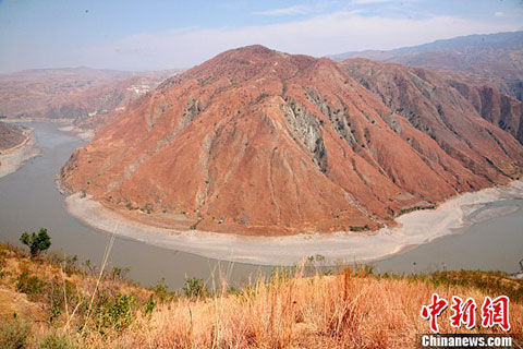 中国西南部干旱致金沙江水位大幅降低_新浪天
