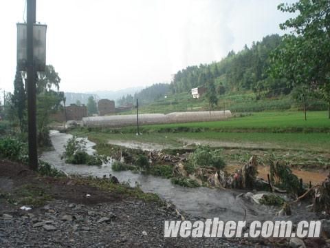 贵州习水遭特大暴雨袭击 2遇难3人失踪|特大暴