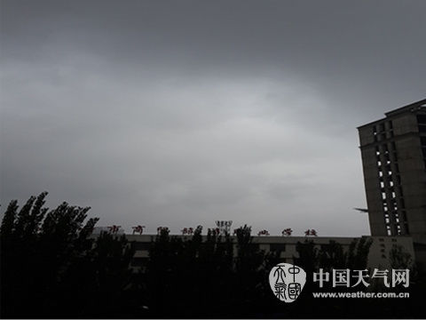 内蒙古局地现雷暴天气 高考期间东部地区雨水