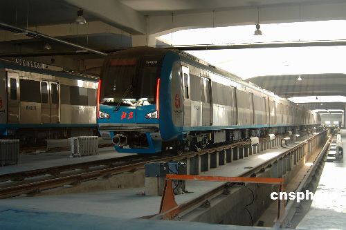 图:北京地铁十号线具备行车条件