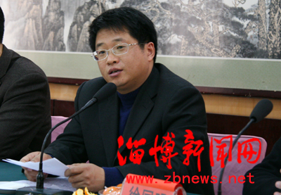 原临淄区人大副主任刘同信:《时光的镜子》一书让人感受到了一个真