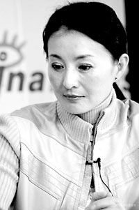 背景资料李赛凤在上世纪90年代初被誉为"香港四大女打星"之一.