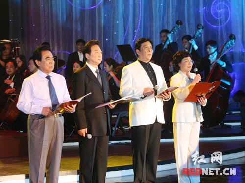 【首发】鲍国安唐国强谈新“三国” 看法不一