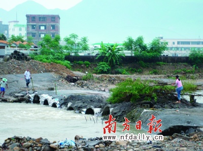 那霍镇水石村人口_那年那兔那些事图片