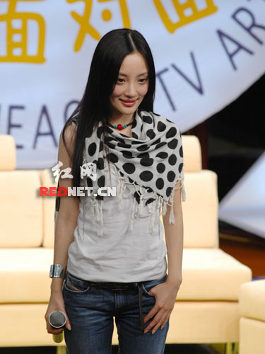 是否演《奋斗2》? 李小璐:得先审剧本