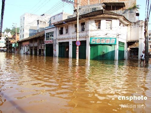 组图:广西南宁市邕宁区遭遇大洪水