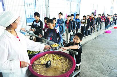 图文:寄宿制学校,为农村伢安"新家"