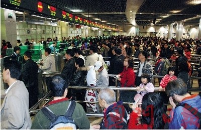 关闸口岸出入境人流1日未见太拥挤