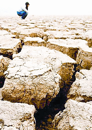 襄樊随州48天没下雨