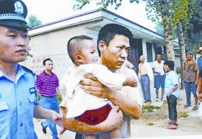 “黑吃黑”闹剧_新闻中心_新浪网