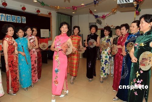 图:上海百名旗袍阿姨将赴台旅游展风姿