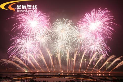 今年5月去浏阳看世界上面积最大的烟花国旗(图