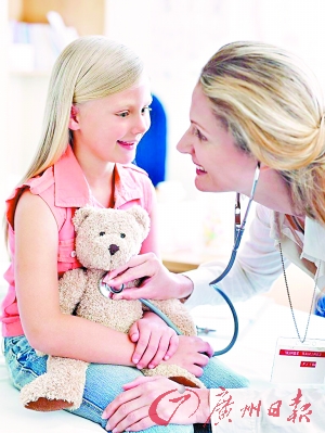 <em>身体</em>尚未<em>发育</em>成熟,从未有过月经的<em>小女孩</em>卵巢