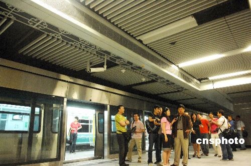 图:北京地铁4号线开始全线贯通测试