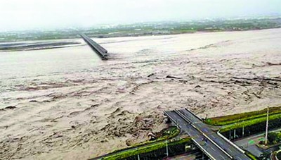 泥石流淹没台湾千人山村