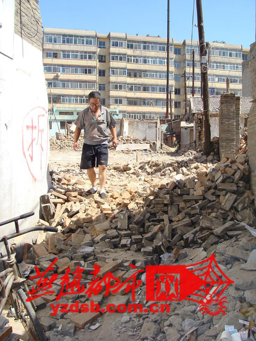 张家口至善街拆迁户遭遇出行难