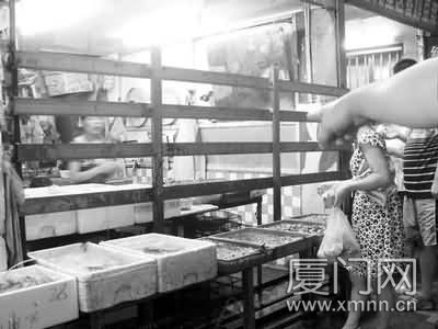 焊铁条!海产店遭封门