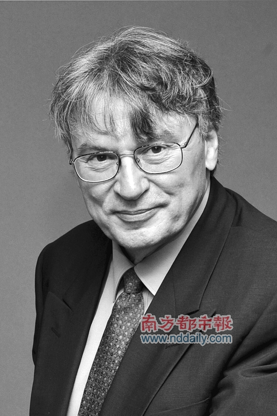 博物馆不需要栏杆 加拿大传播学教授伯纳德广