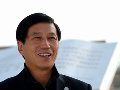 特写:浩气长存天地间