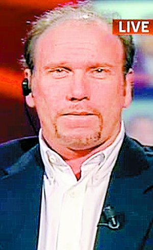 伪造飞行执照开客机13年