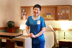 中国女护士在新加坡故事:照顾世界各地达官显