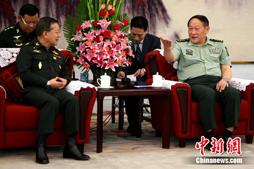 梁光烈会见泰国国防部次长