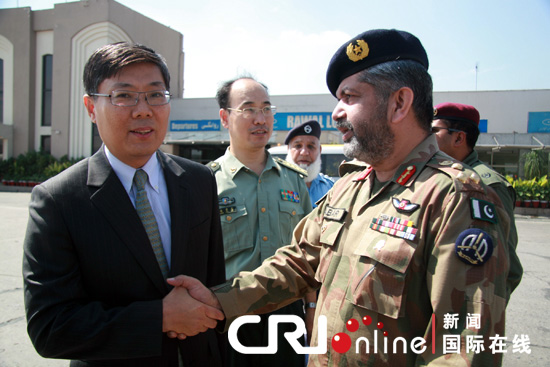 中国军用直升机飞抵巴基斯坦执行首次海外救援