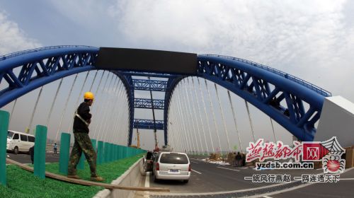 河北第一跨滹沱河特大桥30日通车图