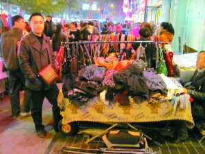 励志练摊帝重返永昌路