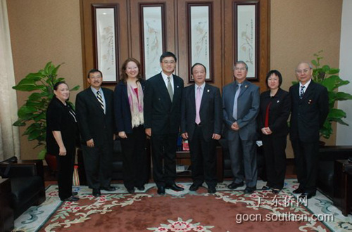 广东省侨办主任会见华裔美国民选官员访问团