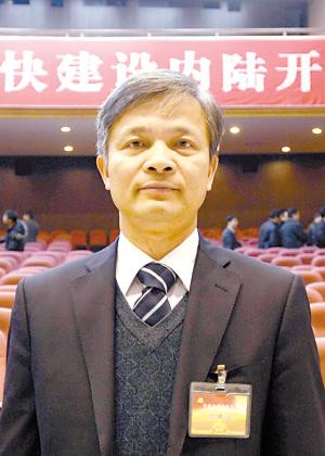 钟志华当两江新区管委会副主任