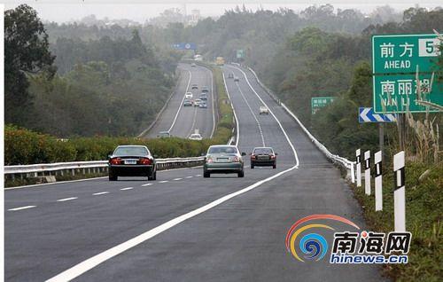 海南紧急抢修东线高速确保博鳌论坛道路顺畅