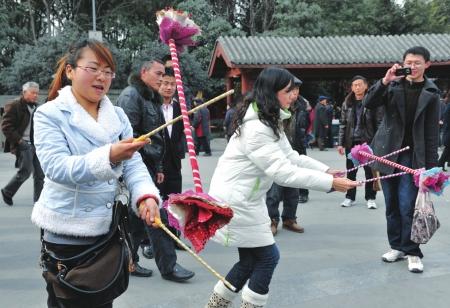 传统游戏—耍花棍