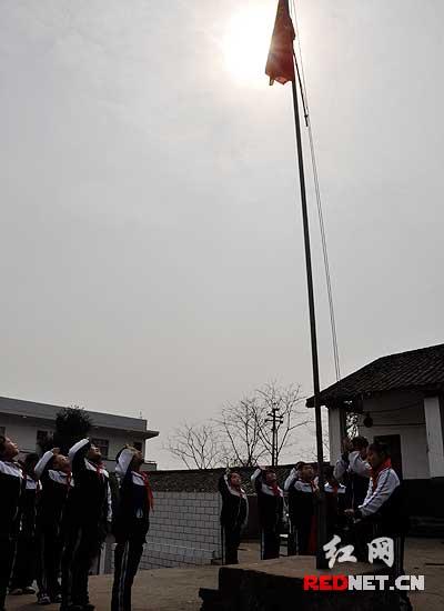 ��ʯϣ��Сѧ�����¿��������Ƿŷ���ѧ����Ը����