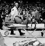 ��������Ȼ����˿��ˡ���ղķ˹�ٴ�Ͷʧ�ؼ��������ܵ�ͬʱ����ţ��ɨ