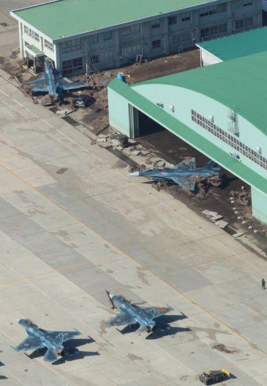 �ձ�������4��UH-60ֱ�����Ⱦ����⺣Х��Ϯ