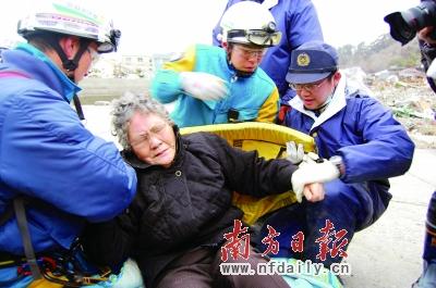 ���١����ۡ�