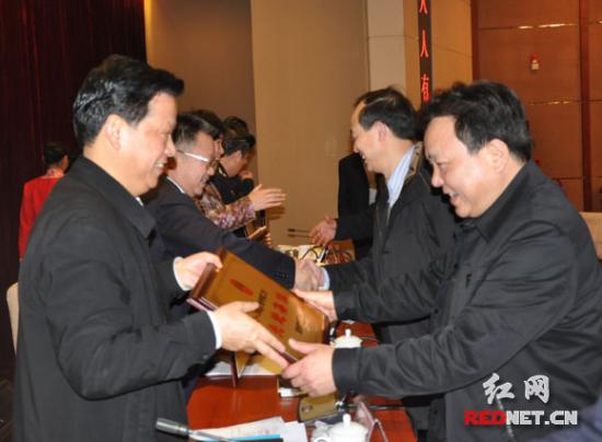 ���ϰ�����봫����������ص��������ҿ���������