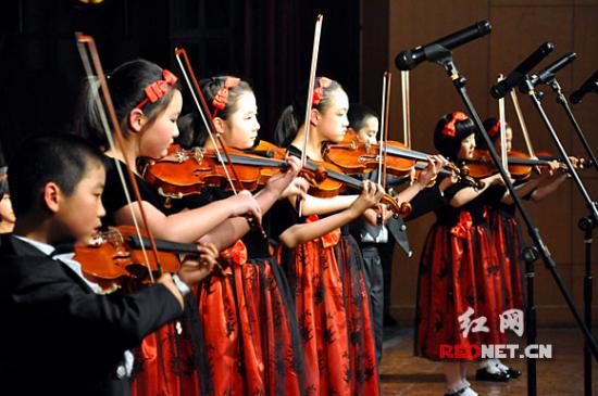 湖南首支小学生交响乐团平均登台献艺图片仅年龄生龙小学图片