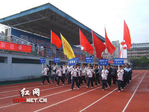 湖南省中学生田径锦标赛岳阳鸣枪 规模超往届