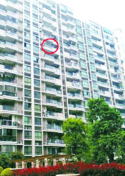 双胞胎姐妹同天跳楼身亡 两人吵完架先后出意